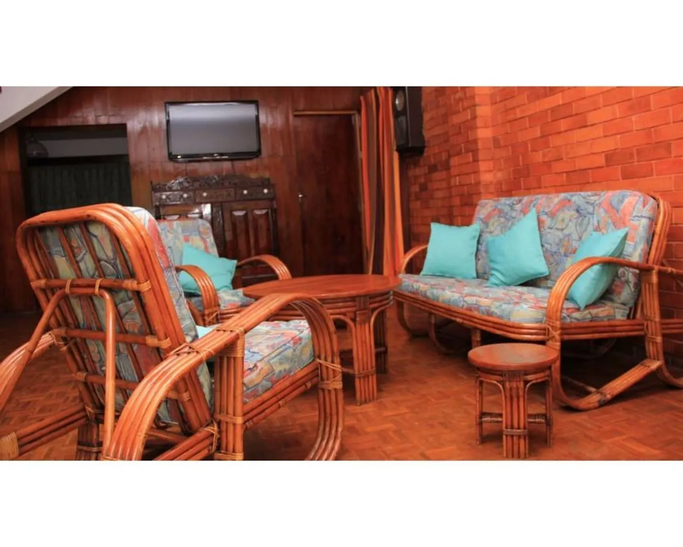 Hotel Vista Rooms Near Negombo Beach 11